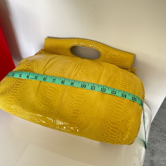 Perlina Yellow Oversized Snakeprint Clutch - Picture 4 of 7